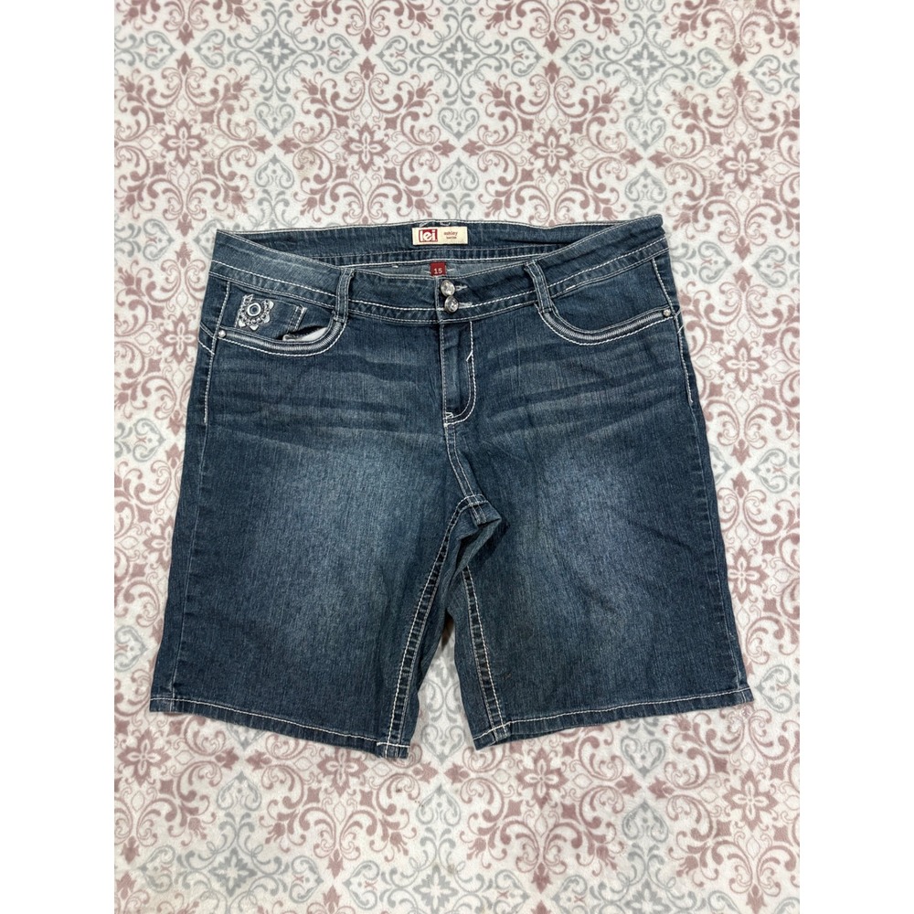 LEI Ashley Low Rise Denim Bermuda Shorts Dark Wash Embroidered Size 15 Regular